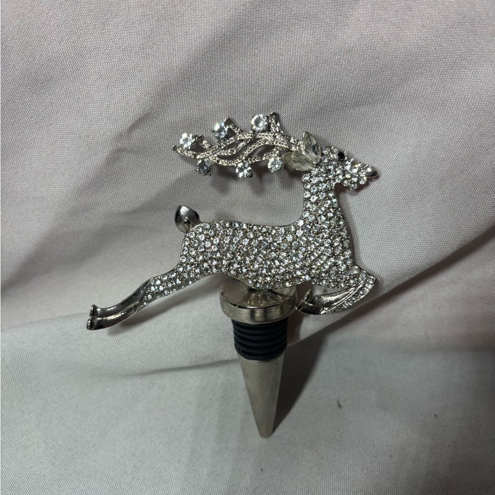 ☃️❄️☃️ New! Cherished Traditions Rhinestone Reindeer Wine Bottle Stopper - Picture 4 of 6